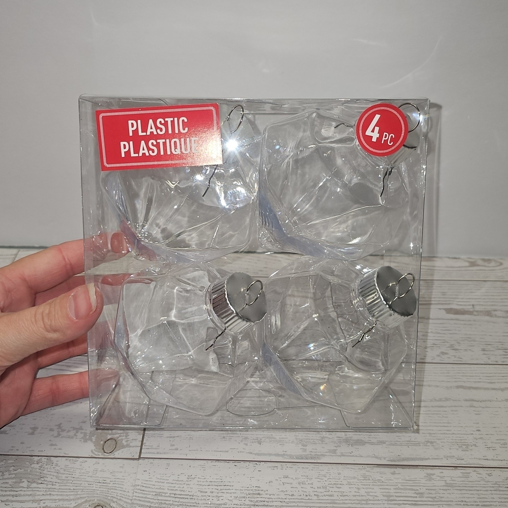 Clear Plastic 4pc Ornament Set